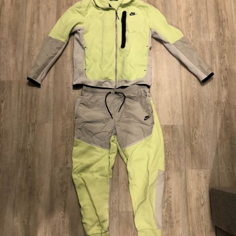 Nike tech fleece tracksuit