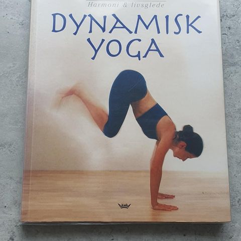 Dynamisk yoga boken selges