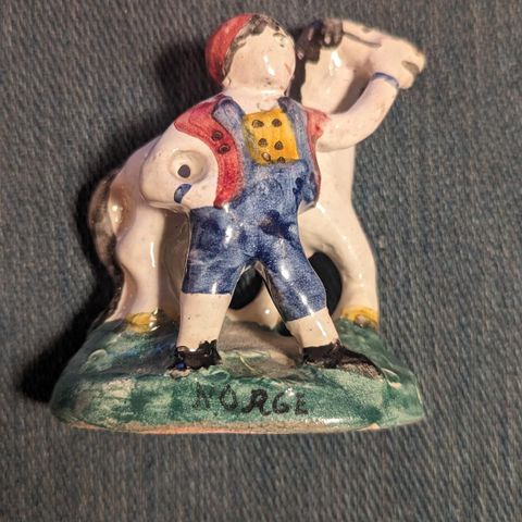 Norsk keramikk-figur, Gutt med hest