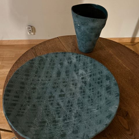 Keramikkfat og vase
