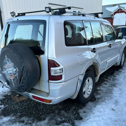 Mitsubishi Pajero gen.3 dører