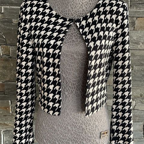 Bolero fra H&M, str. M, selges kr. 200,-