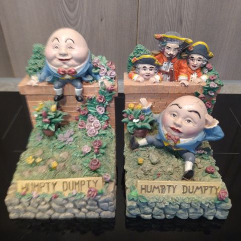 2 Humpty Dumpty bokstøtter samlet