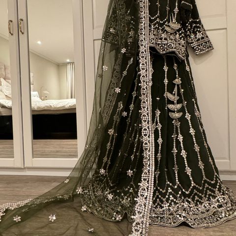 Indisk kjole festkjole lengha lehenga NY