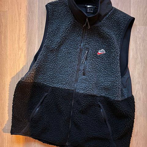 NIKE FLEECE VEST