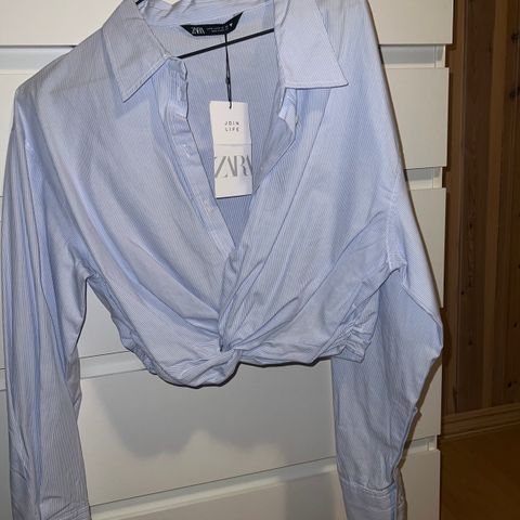 Cropped skjorte fra Zara