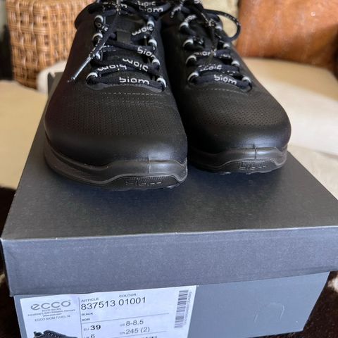 Nye Ecco Sneakers Biom  str 39