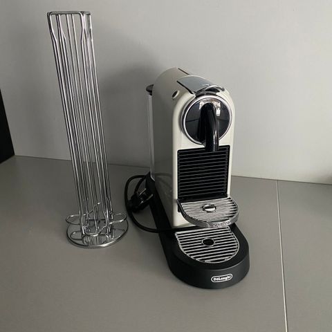 kaffemaskin fra DeLonghi