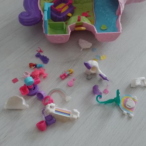 Polly Pocket Unicorn overraskelse Stort kompakt sett