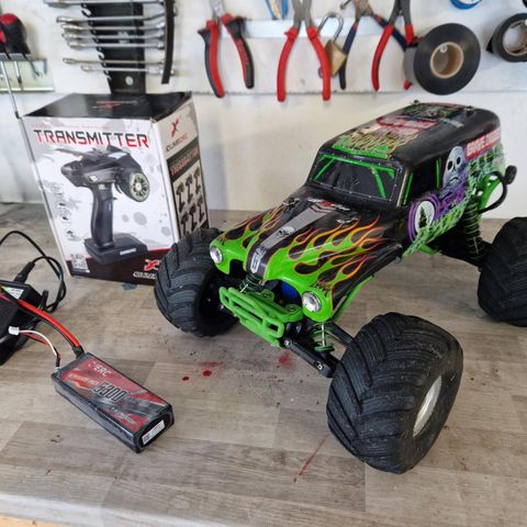 Traxxas stampede grave digger