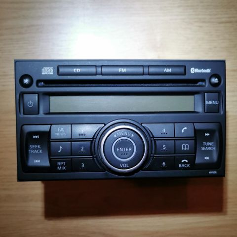 Bilstereo Nissan Qashqai med FM, CD og Bluetooth