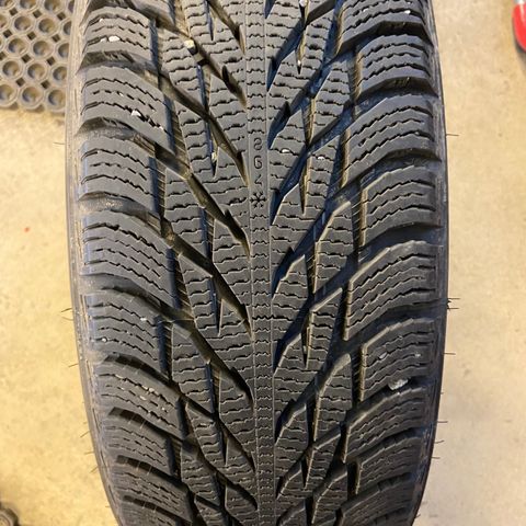 Nokian Tyres. Hakka peliita  R3.   175/65 R15   84R