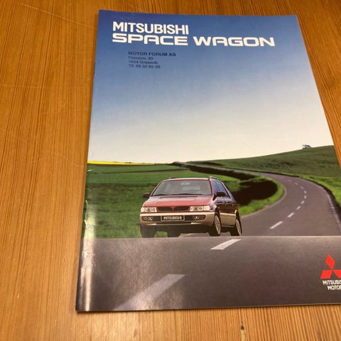 BILBROSJYRE - MITSUBISHI SPACE WAGON - 1997