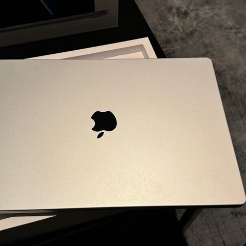 Macbook Pro 16" m1 pro 16GB/1TB Silver