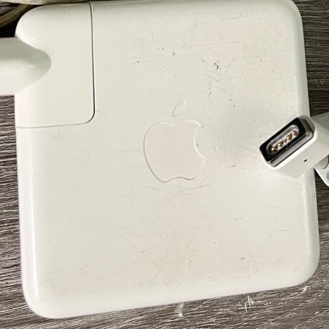 Appel magsafe power adapter