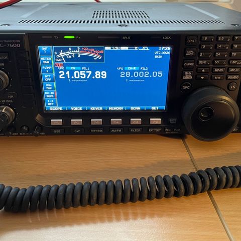 Icom IC-7600 HF/50 MHz-radio (amatørradio)