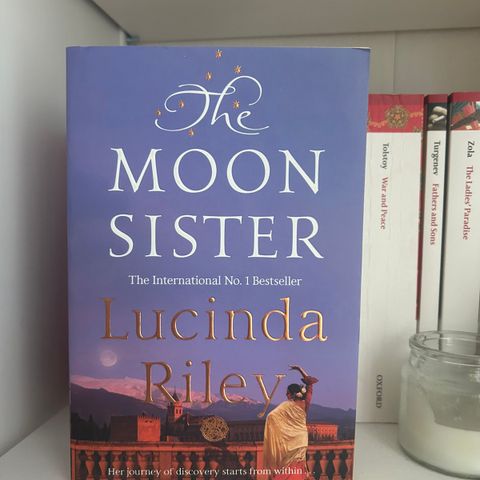 The Moon Sister av Lucinda Riley