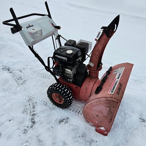 Gardener Snow Thrower STG8062 Snøfreser Selges!