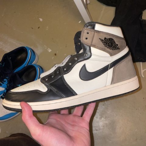 Jordan 1 Retro High OG Dark Mocha