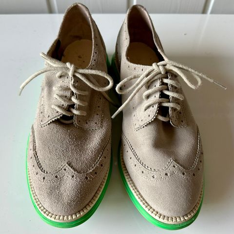 3 for 2 under 50 - Suede wingtip pensko med sportssåle