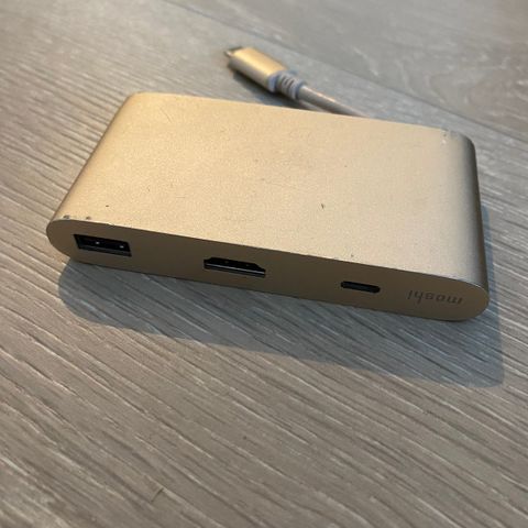 Moshi USB-C Multiport-adapter (gull)