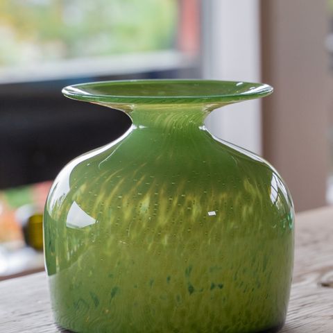 Richard Duborgh vase for PLUS