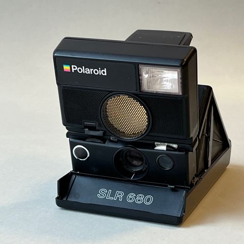 Polaroid SLR 680