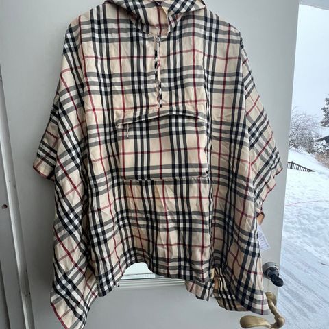Burberry regnponcho selges