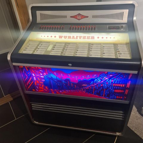 Wurlitzer lyric jukebox