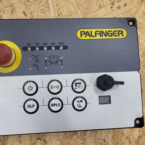 Palfinger P40 styreenhet og display