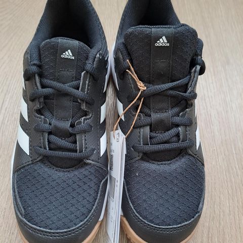 ADIDAS  PRIMEGREEN Joggesko  Str 34. UBRUKT