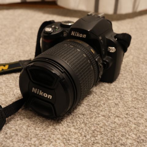 Nikon D60 m/Nikkor 18 - 105 selges