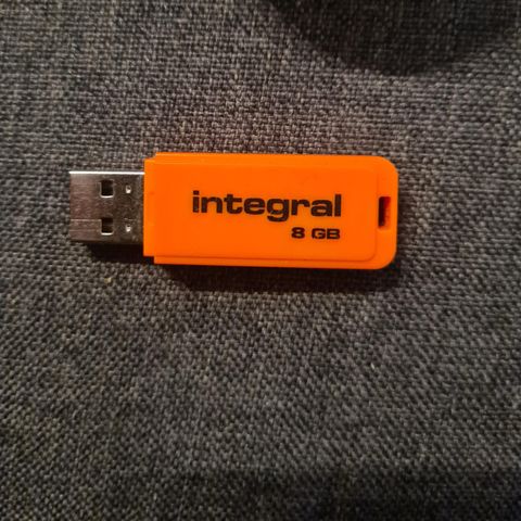 Integral USB 8GB