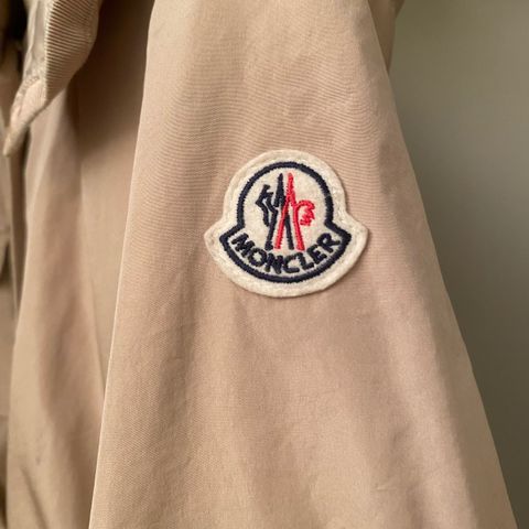 Moncler jakke str 2