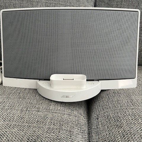Bose høyttaler med fjernkontroll