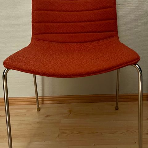 Stol ( 2 stoler fra Arper design)