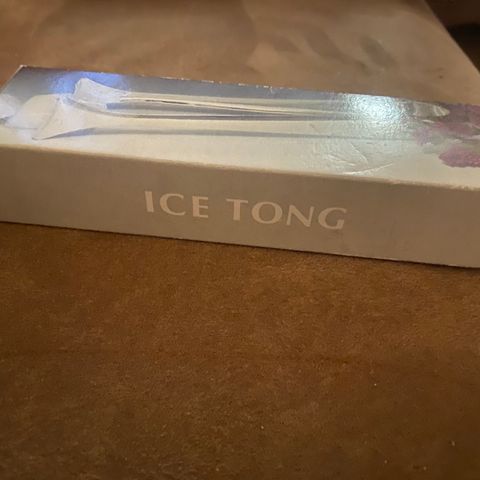 Isklype ice tong
