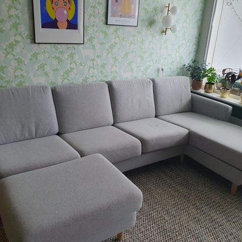 Meget pen sofa i lys grå farge NY PRIS. 5500