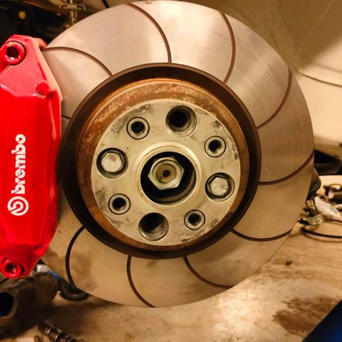 Vw corrado g60 og golf GTI Brembo bremser 305x28mm