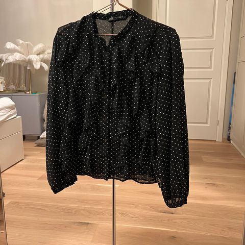 Bluse Zara XL sort prikkete