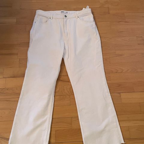 Hvite jeans str 44