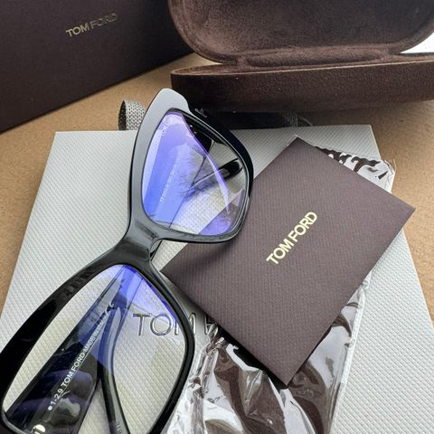 Tom Ford briller (Tom Ford Sunglasses TF5602-B Clear/Black)