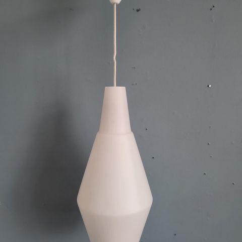 Retrolampe i opalinglass. Stor og flott! - Vintage - Mid Century Modern!!