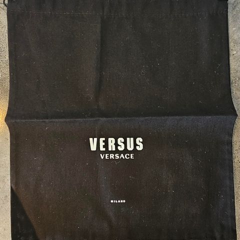 Versace dustpose