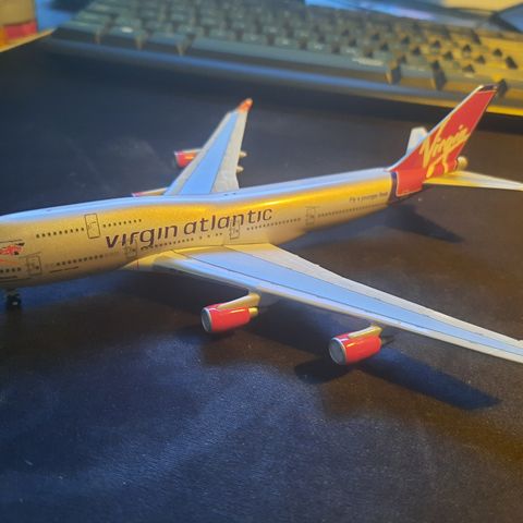 Virgin Altlantic 747 Flymodell