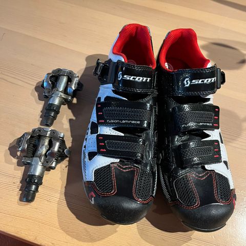 Scott sykkelsko (str 41), Shimano PD-M 520- pedaler og cleats