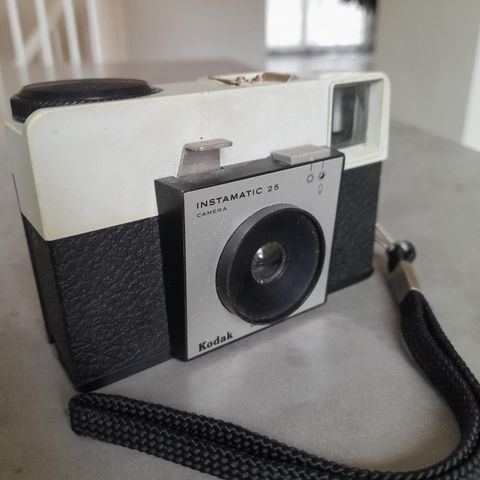 Vintage Kodak instamatic 25