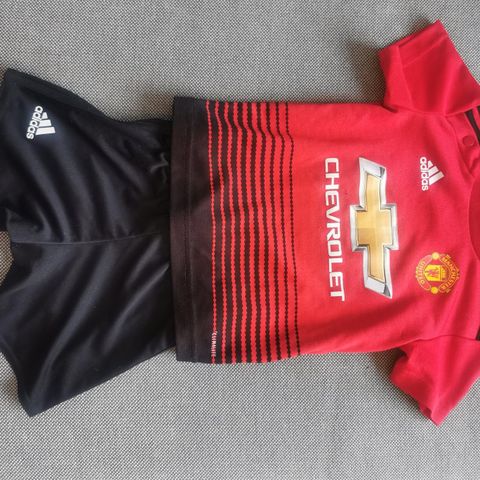 Manchester United fotballdrakt