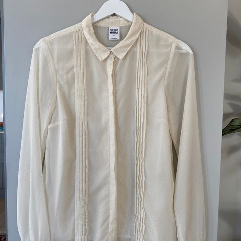 Nydelig hvit bluse fra Vero Moda str XS