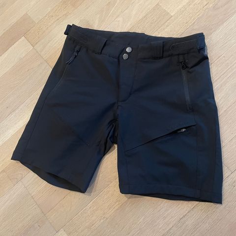 Twentyfour softshell shorts str 38 (som ny)